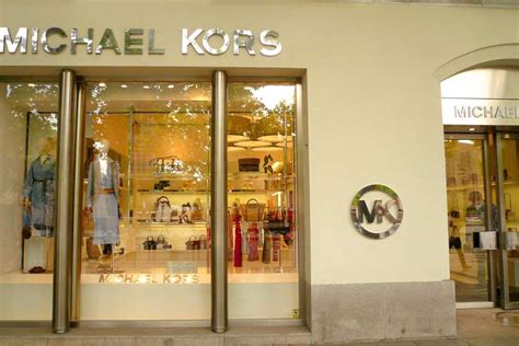 michael kors is a good brand - what is Michael Kors outlet.